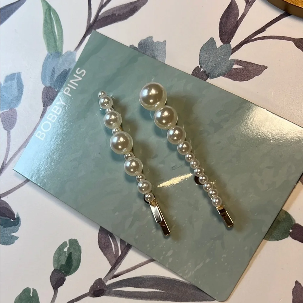NWT Elegant Pearl Hair Pins Set of Two Coquette